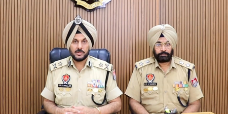 स्कूलों को बम से उड़ाने की धमकी देने वाला मास्टरमाइंड पश्चिम बंगाल से गिरफ्तार, अमृतसर पुलिस को मिली सफलता स्कूलों को बम से उड़ाने की धमकी देने वाला मास्टरमाइंड पश्चिम बंगाल से गिरफ्तार, अमृतसर पुलिस को मिली सफलता