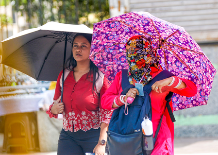 IMD issues yellow alert for Delhi for next three days; temperatures may touch 46 degrees IMD issues yellow alert for Delhi for next three days; temperatures may touch 46 degrees