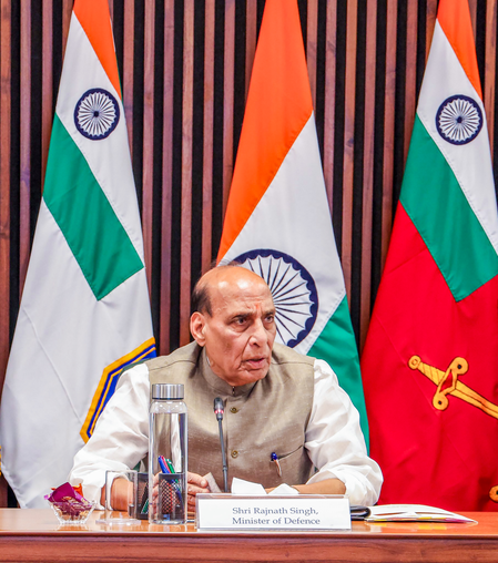 भारतीय सेना की क्षमता बढ़ाने की पहल, 52,000 करोड़ रुपए की रक्षा खरीद परियोजनाओं को मंजूरी भारतीय सेना की क्षमता बढ़ाने की पहल, 52,000 करोड़ रुपए की रक्षा खरीद परियोजनाओं को मंजूरी