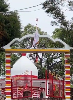 आस्था और आध्यात्मिक ऊर्जा का केंद्र 'मां झूमाधूरी मंदिर', भाद्रपद अष्टमी पर सजता है भव्य मेला आस्था और आध्यात्मिक ऊर्जा का केंद्र 'मां झूमाधूरी मंदिर', भाद्रपद अष्टमी पर सजता है भव्य मेला