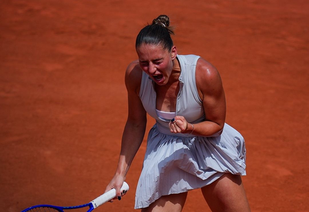 French Open: Kostyuk sets up Swiatek rematch as winning streak rolls on French Open: Kostyuk sets up Swiatek rematch as winning streak rolls on