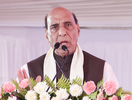 राजनाथ सिंह बोले- भारत की 7.7 प्रतिशत जीडीपी वृद्धि मजबूती का प्रतीक, पीएम मोदी के नेतृत्व को सराहा
