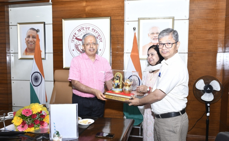 उत्तर प्रदेश नंद बाबा दुग्ध मिशन को मिली नई रफ्तार, 449 करोड़ रुपए की कार्ययोजना मंजूर उत्तर प्रदेश नंद बाबा दुग्ध मिशन को मिली नई रफ्तार, 449 करोड़ रुपए की कार्ययोजना मंजूर