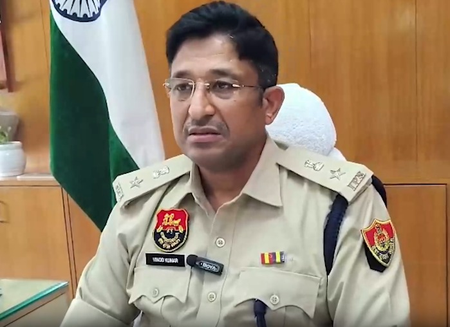 चानौत गांव में पाइपलाइन उखाड़ने पर 31 नामजद समेत कई अज्ञात पर केस दर्ज एसपी विनोद कुमार चानौत गांव में पाइपलाइन उखाड़ने पर 31 नामजद समेत कई अज्ञात पर केस दर्ज एसपी विनोद कुमार