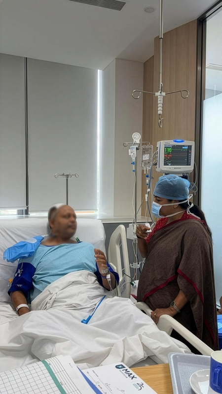 मालवीय नगर अग्निकांड के पीड़ितों से मिलने मैक्स अस्पताल पहुंचीं सीएम रेखा गुप्ता, एम्स पहुंचे कीर्तिवर्धन सिंह