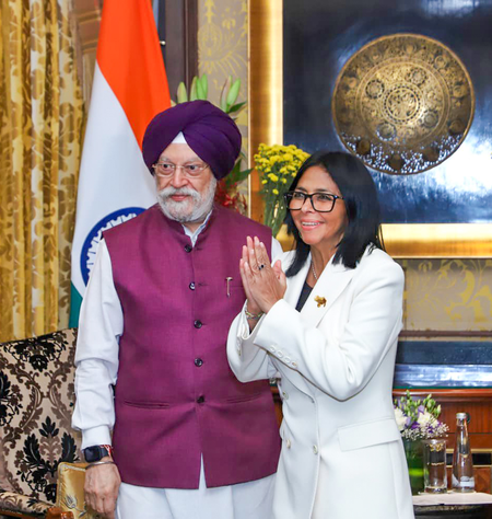क्रूड ऑयल में भविष्य की संभावनाओं को एक्सप्लोर करने के लिए भारतीय टीम जाएगी वेनेजुएला हरदीप सिंह पुरी