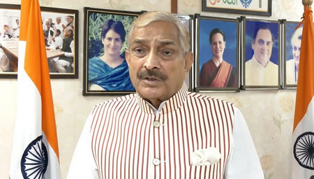 पीएम मोदी ने ट्रंप का पूरा गेम प्लान स्वीकार कर लिया, वेनेजुएला डील पर प्रमोद तिवारी का तंज