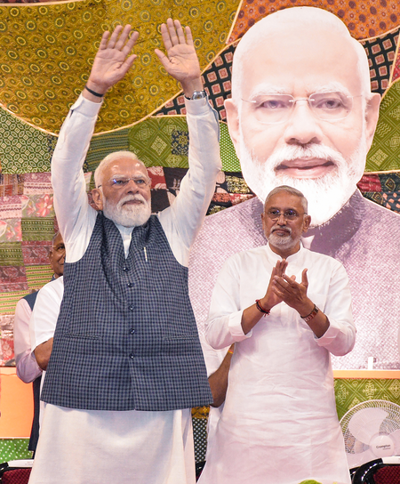 पीएम मोदी को लेकर एनडीए के नेता बोले-यह सिर्फ रिकॉर्ड नहीं, जनविश्वास की कहानी पीएम मोदी को लेकर एनडीए के नेता बोले-यह सिर्फ रिकॉर्ड नहीं, जनविश्वास की कहानी