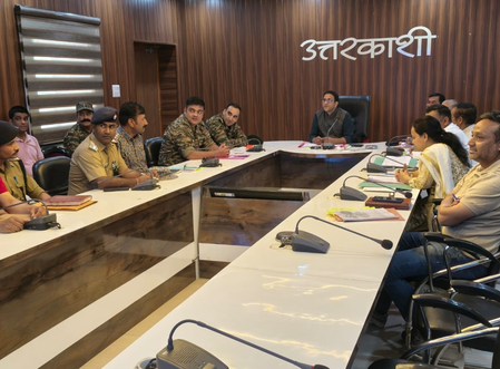 उत्तरकाशी सीमा से लगे वन भूमि हस्तांतरण मामलों की जिलाधिकारी ने की समीक्षा उत्तरकाशी सीमा से लगे वन भूमि हस्तांतरण मामलों की जिलाधिकारी ने की समीक्षा