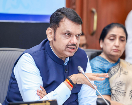 महाराष्ट्र में हम ड्रग्स के मामले में जीरो-टॉलरेंस पॉलिसी अपना रहे हैं सीएम फडणवीस महाराष्ट्र में हम ड्रग्स के मामले में जीरो-टॉलरेंस पॉलिसी अपना रहे हैं सीएम फडणवीस
