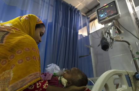 बांग्लादेश में खसरे का प्रकोप: सात और बच्चों ने गंवाई जान, मृतकों की संख्या 620 बांग्लादेश में खसरे का प्रकोप: सात और बच्चों ने गंवाई जान, मृतकों की संख्या 620