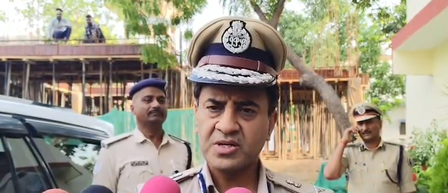 एडीजी और डीआईजी ने शेखपुरा पुलिस लाइन का किया औचक निरीक्षण, कानून-व्यवस्था की समीक्षा एडीजी और डीआईजी ने शेखपुरा पुलिस लाइन का किया औचक निरीक्षण, कानून-व्यवस्था की समीक्षा