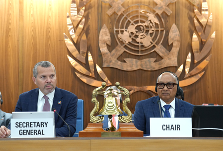 IMO warns against attempts to transit Strait of Hormuz without credible security guarantees