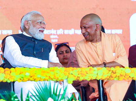 सीएम योगी ने पीएम मोदी के 12 वर्षों के सफल कार्यकाल पर दी शुभकामनाएं
