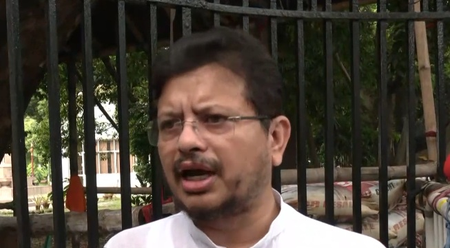 टीएमसी-कांग्रेस के विलय की अटकलों पर लगा ब्रेक, ऋतब्रत बनर्जी बोले- हम नहीं जा रहे हैं टीएमसी-कांग्रेस के विलय की अटकलों पर लगा ब्रेक, ऋतब्रत बनर्जी बोले- हम नहीं जा रहे हैं