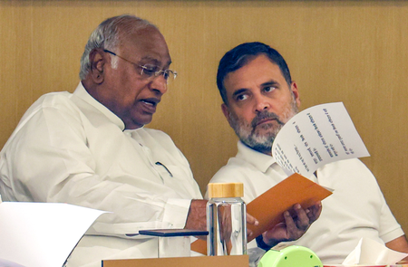 पश्चिम बंगाल कांग्रेस के दोनों विधायकों को विधायक दल का नेता और उपनेता की मिली जिम्मेदारी पश्चिम बंगाल कांग्रेस के दोनों विधायकों को विधायक दल का नेता और उपनेता की मिली जिम्मेदारी