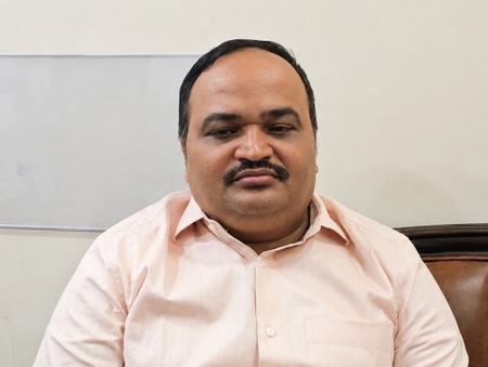 मीनाक्षी नटराजन का नामांकन रद्द, आनंद दुबे ने चुनाव प्रक्रिया पर उठाए सवाल मीनाक्षी नटराजन का नामांकन रद्द, आनंद दुबे ने चुनाव प्रक्रिया पर उठाए सवाल