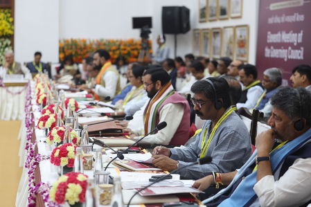 नीति आयोग की बैठक में हेमंत सोरेन ने झारखंड के लंबित मुद्दे उठाए, बकाया भुगतान और परियोजना को मंजूरी की मांगें रखीं नीति आयोग की बैठक में हेमंत सोरेन ने झारखंड के लंबित मुद्दे उठाए, बकाया भुगतान और परियोजना को मंजूरी की मांगें रखीं