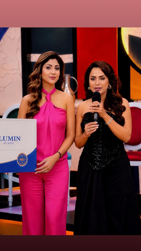 Nikita Rawal calls ‘Maa Hai Na’ co-star Shilpa Shetty 'Warm' & 'Down-to-Earth' Nikita Rawal calls ‘Maa Hai Na’ co-star Shilpa Shetty 'Warm' & 'Down-to-Earth'