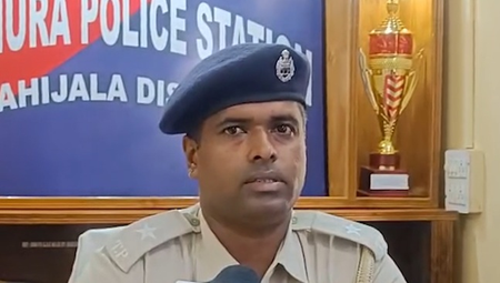 त्रिपुरा पुलिस की कार्रवाई, मिट्टी के नीचे ड्रम में छिपाकर रखा 129 किलो गांजा जब्त त्रिपुरा पुलिस की कार्रवाई, मिट्टी के नीचे ड्रम में छिपाकर रखा 129 किलो गांजा जब्त