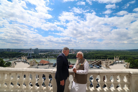भारत-स्लोवाकिया संबंधों को मिली नई दिशा, पीएम मोदी ने ‘कॉम्प्रिहेंसिव पार्टनरशिप’ को बताया अहम कदम भारत-स्लोवाकिया संबंधों को मिली नई दिशा, पीएम मोदी ने ‘कॉम्प्रिहेंसिव पार्टनरशिप’ को बताया अहम कदम