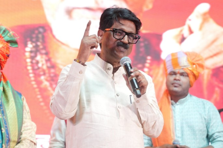 शिवसेना (यूबीटी) ने लोकसभा अध्यक्ष को लिखा पत्र, बागी सांसदों को अलग मान्यता न देने की मांग शिवसेना (यूबीटी) ने लोकसभा अध्यक्ष को लिखा पत्र, बागी सांसदों को अलग मान्यता न देने की मांग