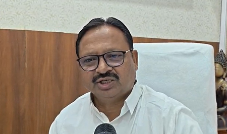 ऑपरेशन टाइगर पर सियासी घमासान, कांग्रेस सांसद बोले- लोकतांत्रिक मूल्यों के खिलाफ ऑपरेशन टाइगर पर सियासी घमासान, कांग्रेस सांसद बोले- लोकतांत्रिक मूल्यों के खिलाफ