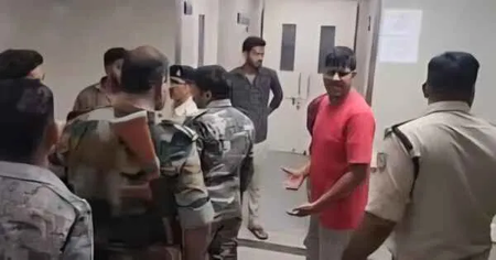 जमशेदपुरः शराब पार्टी के दौरान युवक की गोली मारकर हत्या, एएसआई समेत तीन हिरासत में जमशेदपुरः शराब पार्टी के दौरान युवक की गोली मारकर हत्या, एएसआई समेत तीन हिरासत में