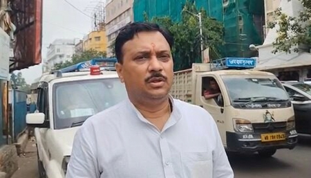 हावड़ा में भाजपा-तृणमूल समर्थकों के बीच हिंसक झड़प, एक कार्यकर्ता की मौत, तीन घायल हावड़ा में भाजपा-तृणमूल समर्थकों के बीच हिंसक झड़प, एक कार्यकर्ता की मौत, तीन घायल