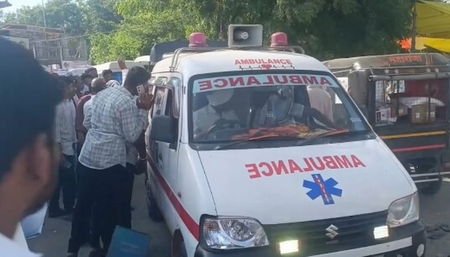 महाराष्ट्र परभणी मंदिर हादसे पर प्रधानमंत्री मोदी ने जताया दुख, सीएम ने किया सहायता राशि का ऐलान महाराष्ट्र परभणी मंदिर हादसे पर प्रधानमंत्री मोदी ने जताया दुख, सीएम ने किया सहायता राशि का ऐलान