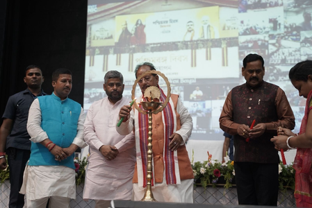 बिहार कृषि विश्वविद्यालय में मंत्री ने कई परियोजनाओं का किया उद्घाटन, किसानों को प्राकृतिक खेती अपनाने का दिया संदेश बिहार कृषि विश्वविद्यालय में मंत्री ने कई परियोजनाओं का किया उद्घाटन, किसानों को प्राकृतिक खेती अपनाने का दिया संदेश
