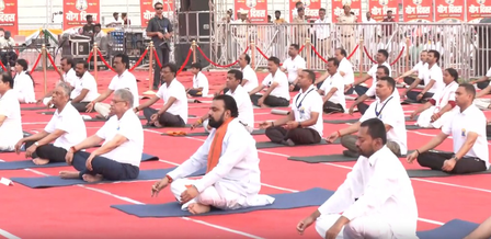अंतरराष्ट्रीय योग दिवस  बिहार में योग का उत्साह, नेताओं और लोगों ने दिया स्वस्थ जीवन का संदेश