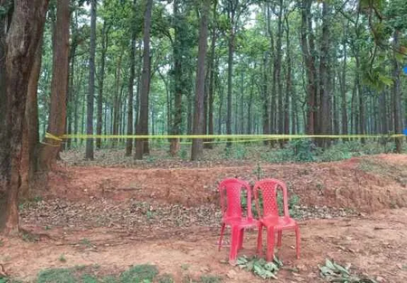 झारखंडः खूंटी में पुलिस के साथ मुठभेड़ में उग्रवादी को लगी गोली, हथियार बरामद झारखंडः खूंटी में पुलिस के साथ मुठभेड़ में उग्रवादी को लगी गोली, हथियार बरामद