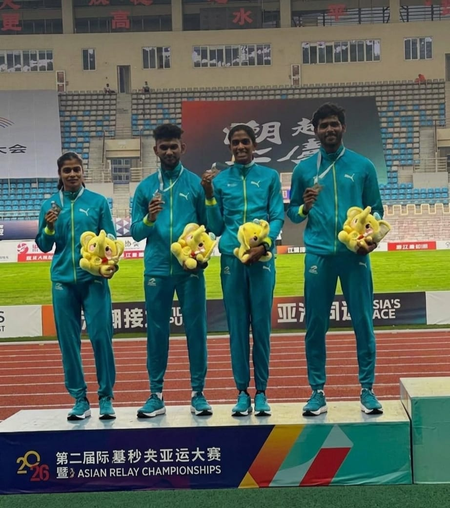 एशियन रिले चैंपियनशिप भारत की बेटियों ने लहराया तिरंगा, 4x100 मीटर टीम रेस में जीता गोल्ड एशियन रिले चैंपियनशिप भारत की बेटियों ने लहराया तिरंगा, 4x100 मीटर टीम रेस में जीता गोल्ड