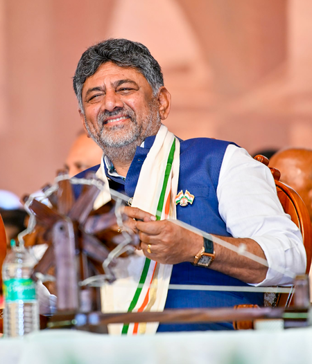 कर्नाटक शिवकुमार ने बिदादी परियोजना बहस पर कुमारस्वामी की चुनौती स्वीकार की कर्नाटक शिवकुमार ने बिदादी परियोजना बहस पर कुमारस्वामी की चुनौती स्वीकार की