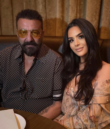 Sanjay Dutt surprises daughter Trishala Dutt on Father's Day in New York Sanjay Dutt surprises daughter Trishala Dutt on Father's Day in New York