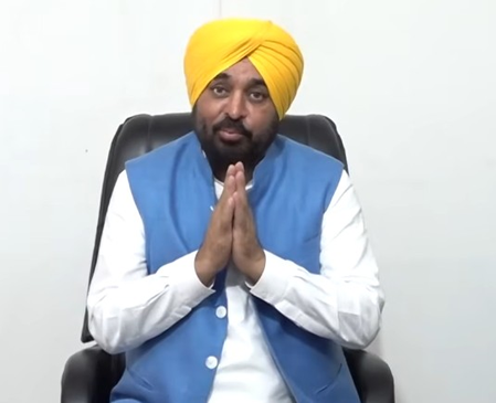 पंजाब की जनता मेरे साथ है, फर्जी वीडियो पर विश्वास नहीं करेगी सीएम भगवंत मान पंजाब की जनता मेरे साथ है, फर्जी वीडियो पर विश्वास नहीं करेगी सीएम भगवंत मान