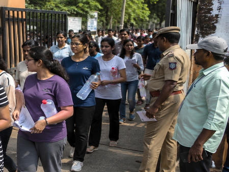 महाराष्ट्र टीईटी 2026 परीक्षा स्थगित, भिवंडी में प्रश्नपत्र मिलने के बाद राज्य परीक्षा परिषद ने लिया फैसला