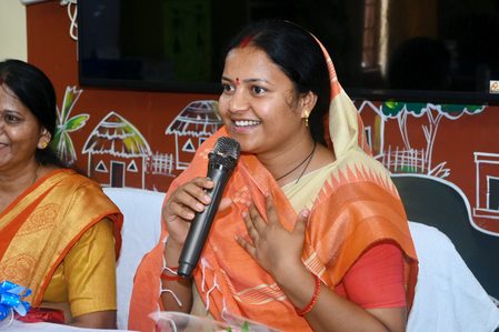 छत्तीसगढ़ बीजापुर में महिला एवं बाल विकास योजनाओं की समीक्षा, मंत्री लक्ष्मी राजवाड़े ने दिए सख्त निर्देश