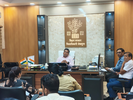 शेखपुरा में सड़क सुरक्षा को लेकर प्रशासन सख्त, अतिक्रमण हटाने और हाईवे पर निगरानी बढ़ाने के निर्देश