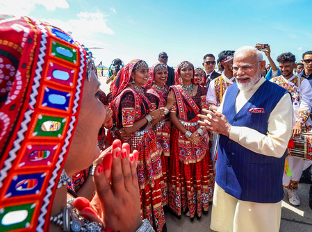 सेशेल्स में कार डिप्लोमेसी, पीएम मोदी की राष्ट्रपति हर्मिनी संग दिखी अच्छी केमिस्ट्री