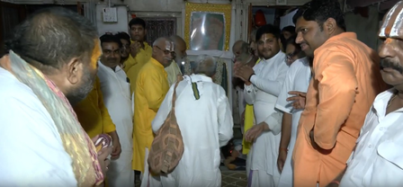 महंत नृत्य गोपाल दास के जन्मोत्सव और गुरु राम मनोहर दास की पुण्यतिथि पर अयोध्या में विशेष पूजा-अर्चना