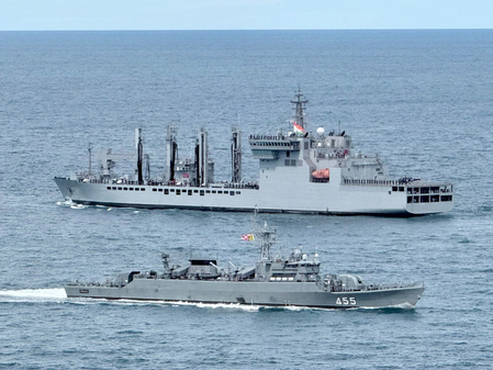Indian Naval Ships conclude visit to Sattahip, accorded warm farewell by Royal Thai Navy Indian Naval Ships conclude visit to Sattahip, accorded warm farewell by Royal Thai Navy