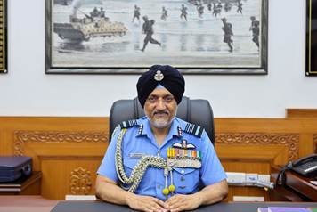 एयर मार्शल तेजिंदर सिंह ने संभाली एकीकृत रक्षा स्टाफ प्रमुख की जिम्मेदारी एयर मार्शल तेजिंदर सिंह ने संभाली एकीकृत रक्षा स्टाफ प्रमुख की जिम्मेदारी