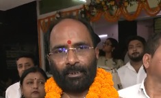बिहार विधान परिषद के 10 नवनिर्वाचित सदस्यों ने ली शपथ, जनता के हित में काम करने का लिया संकल्प बिहार विधान परिषद के 10 नवनिर्वाचित सदस्यों ने ली शपथ, जनता के हित में काम करने का लिया संकल्प