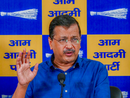 राम मंदिर चढ़ावा विवाद पर अरविंद केजरीवाल का आरोप, ताकतवर लोगों को बचाया जा रहा है राम मंदिर चढ़ावा विवाद पर अरविंद केजरीवाल का आरोप, ताकतवर लोगों को बचाया जा रहा है