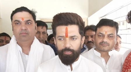भरत तिवारी के घर जाएंगे केंद्रीय मंत्री चिराग पासवान, एनकाउंटर पर बोले- पीड़ित परिवार को मिलना चाहिए न्याय भरत तिवारी के घर जाएंगे केंद्रीय मंत्री चिराग पासवान, एनकाउंटर पर बोले- पीड़ित परिवार को मिलना चाहिए न्याय