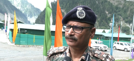 अमरनाथ यात्रा में सुरक्षा के साथ सेवा भी, हर श्रद्धालु की मदद को तैयार है सीआरपीएफ डीआईजी सुधीर कुमार अमरनाथ यात्रा में सुरक्षा के साथ सेवा भी, हर श्रद्धालु की मदद को तैयार है सीआरपीएफ डीआईजी सुधीर कुमार