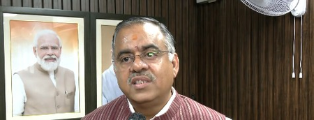 मनीष तिवारी की अनदेखी पर भाजपा का हमला, तरुण चुघ बोले- कांग्रेस में वंशवाद और तानाशाही हावी मनीष तिवारी की अनदेखी पर भाजपा का हमला, तरुण चुघ बोले- कांग्रेस में वंशवाद और तानाशाही हावी