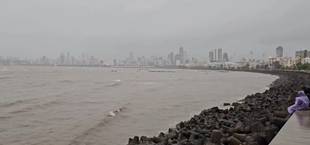 मुंबई समेत आसपास के जिलों में मूसलाधार बारिश, मौसम विभाग ने जारी किया रेड अलर्ट मुंबई समेत आसपास के जिलों में मूसलाधार बारिश, मौसम विभाग ने जारी किया रेड अलर्ट